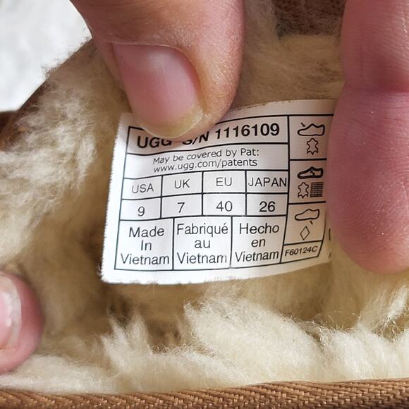 UGG Women's Classic Ultra Mini chestnut size women's bootie size 9 - Picture 6 of 6